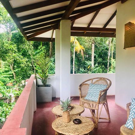 Le Cabanon Lägenhet Dikwella Exteriör bild