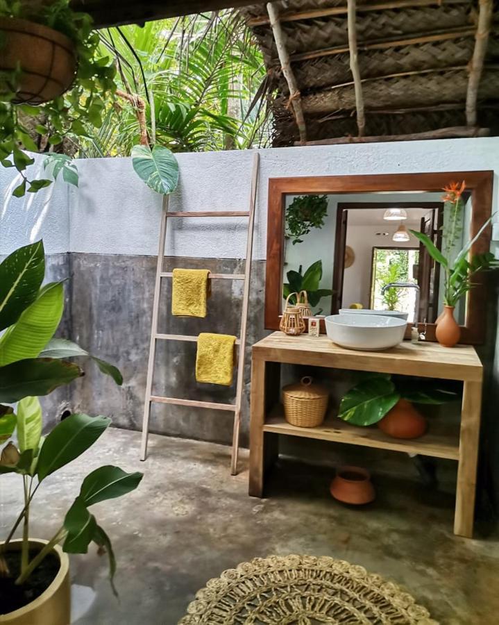 Le Cabanon Lägenhet Dikwella Exteriör bild